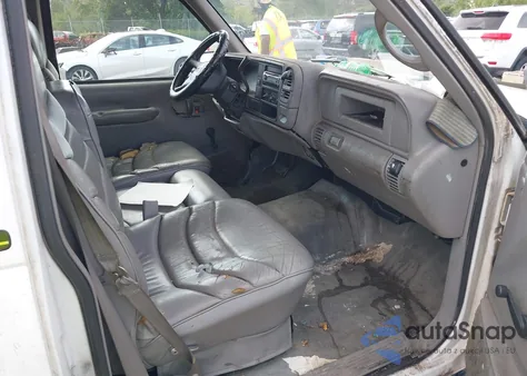 1997 GMC Sierra 2500 Sl z USA, uszkodzony, nr VIN 1GTGC24R1VZ548327